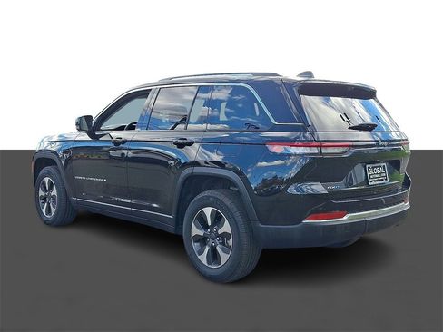 Used 2023 Jeep Grand Cherokee 4WD 4xe w/ Luxury Tech Group II image 5