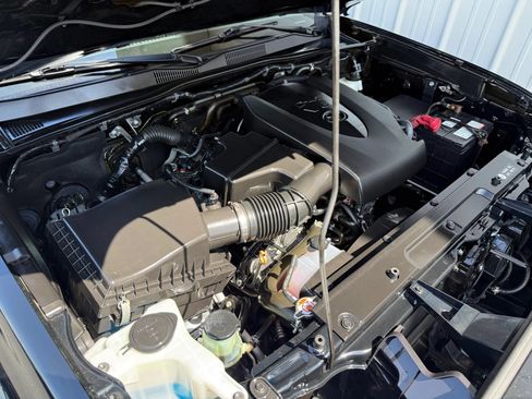 Used 2019 Toyota Tacoma TRD Sport AWD/4WD image 10