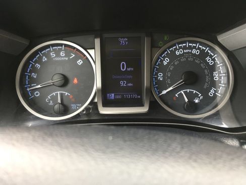 Used 2019 Toyota Tacoma SR5 AWD/4WD image 2