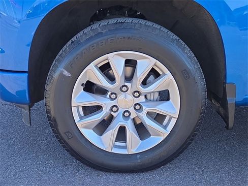 Used 2022 Chevrolet Silverado 1500 Custom image 10