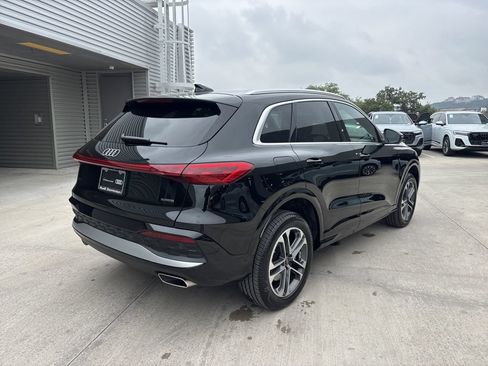 Certified 2025 Audi Q5 Premium w/ Convenience Package AWD/4WD image 6
