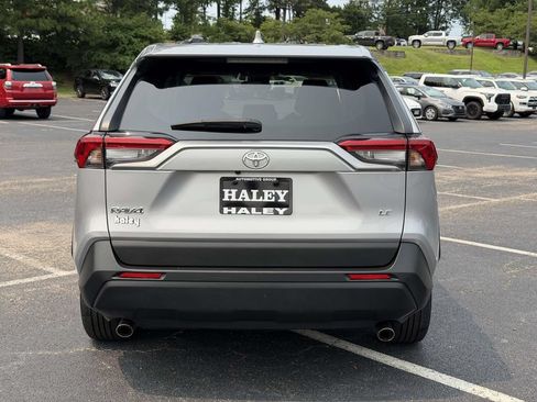 Used 2024 Toyota RAV4 LE FWD image 20