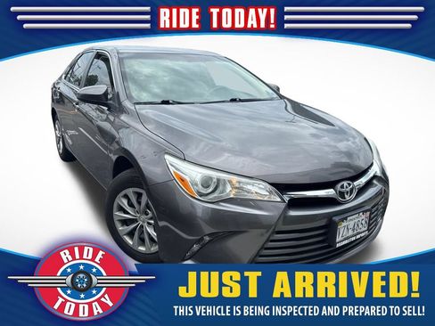 Used 2016 Toyota Camry LE FWD image 1