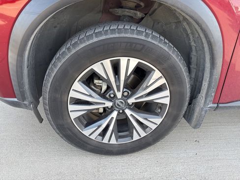 Certified 2023 Nissan Rogue SV image 8