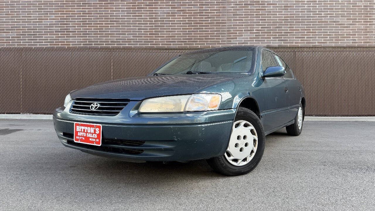 Used 1998 Toyota Camry LE FWD image 2