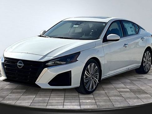 New 2025 Nissan Altima 2.5 SL image 1