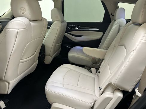 Used 2024 Buick Enclave Essence w/ Experience Buick Package AWD/4WD image 6