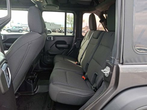 Used 2021 Jeep Wrangler Unlimited Sport AWD/4WD image 10