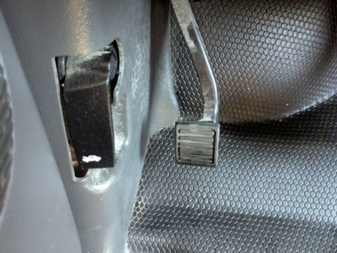 Used 2006 Chevrolet Silverado 1500 W/T RWD image 25