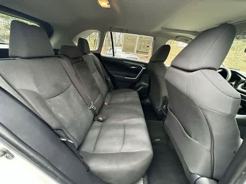 Used 2020 Toyota RAV4 XLE w/ Convenience Package image 24