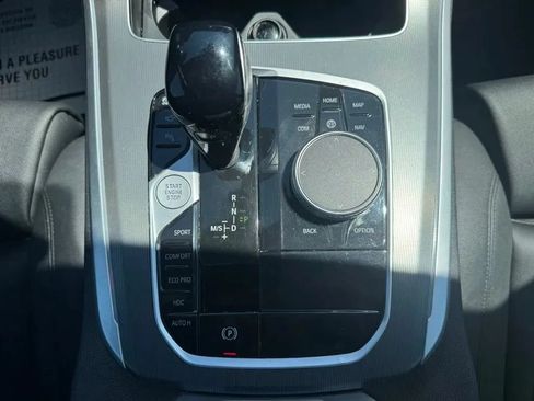 Used 2022 BMW X5 xDrive40i w/ Premium Package AWD/4WD image 26