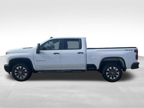 Used 2026 Chevrolet Silverado 2500 Custom w/ Snow Plow Prep/Camper Package AWD/4WD image 9