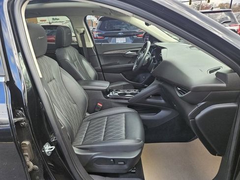 Certified 2023 Buick Envision Avenir image 9