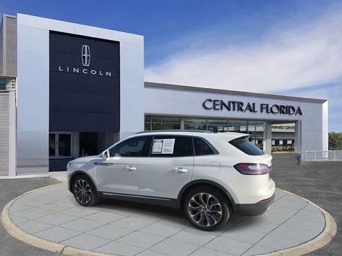 Used 2022 Lincoln Nautilus Reserve w/ Equipment Group 201A image 7