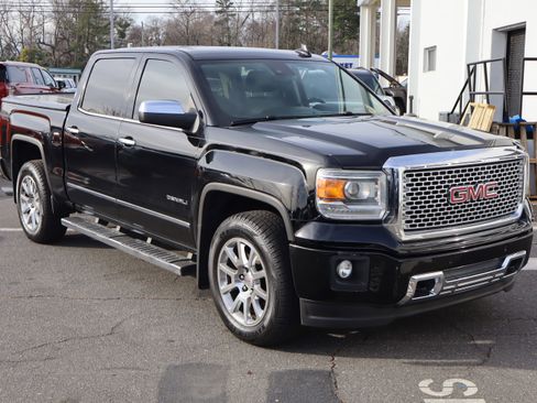 Used 2015 GMC Sierra 1500 Denali w/ Driver Alert Package image 2