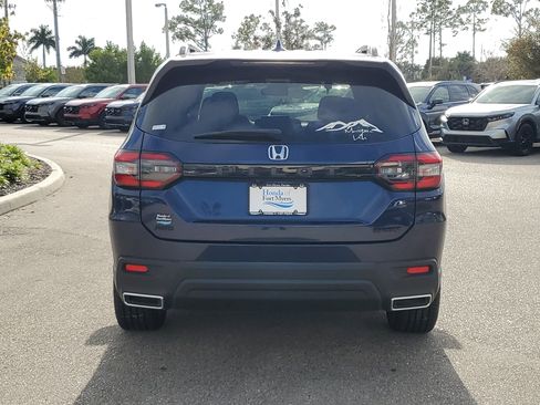 Used 2023 Honda Pilot Sport image 5