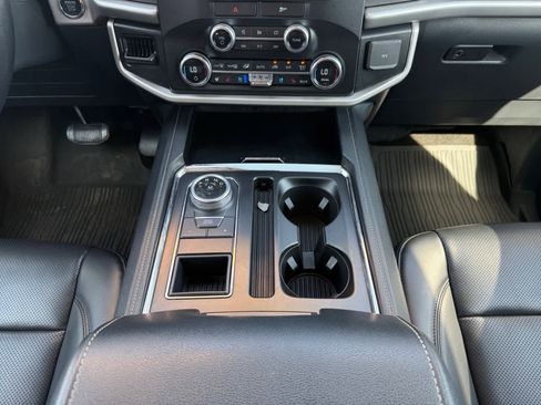 Used 2022 Ford Expedition XLT RWD image 14