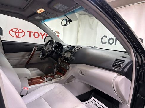 Used 2013 Toyota Highlander Limited AWD/4WD image 13