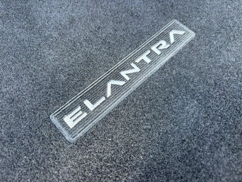 Used 2022 Hyundai Elantra SEL FWD image 57