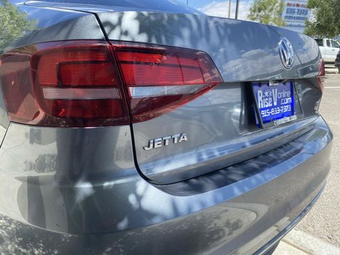 Used 2018 Volkswagen Jetta Wolfsburg Edition FWD image 17