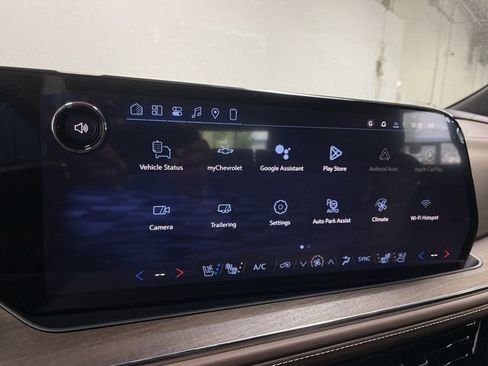 New 2026 Chevrolet Suburban High Country w/ Sun And Tow Package AWD/4WD image 16