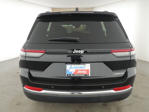 New 2025 Jeep Grand Cherokee Laredo X image 4