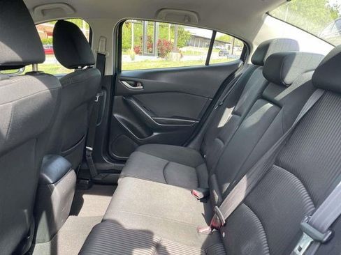 Used 2014 MAZDA MAZDA3 i Touring w/ Technology Package image 21