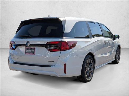 New 2026 Honda Odyssey Touring image 2