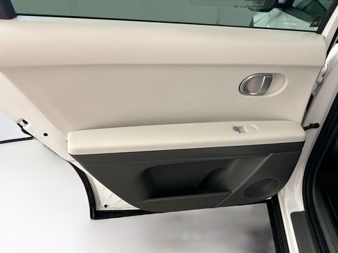 Used 2024 Hyundai Ioniq 5 SE AWD/4WD image 27
