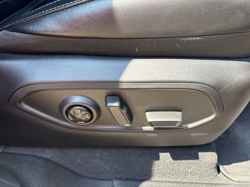 Used 2025 Jeep Grand Cherokee Limited AWD/4WD image 31