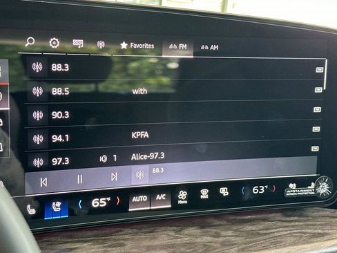 New 2025 Audi Q5 Premium Plus image 17