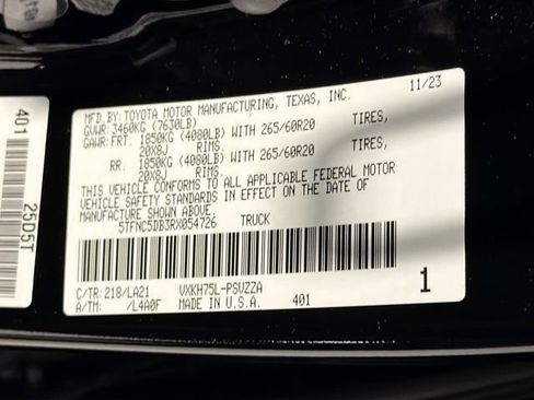 Used 2024 Toyota Tundra Platinum AWD/4WD image 25