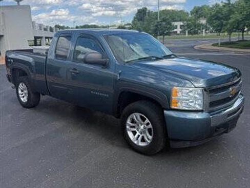 Used 2011 Chevrolet Silverado 1500 LS AWD/4WD image 1