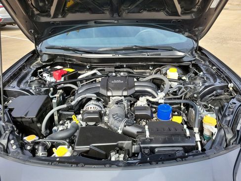 Used 2025 Toyota GR86 Premium image 27