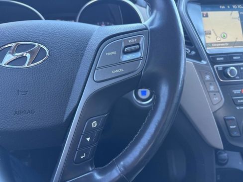 Used 2018 Hyundai Santa Fe SE image 14