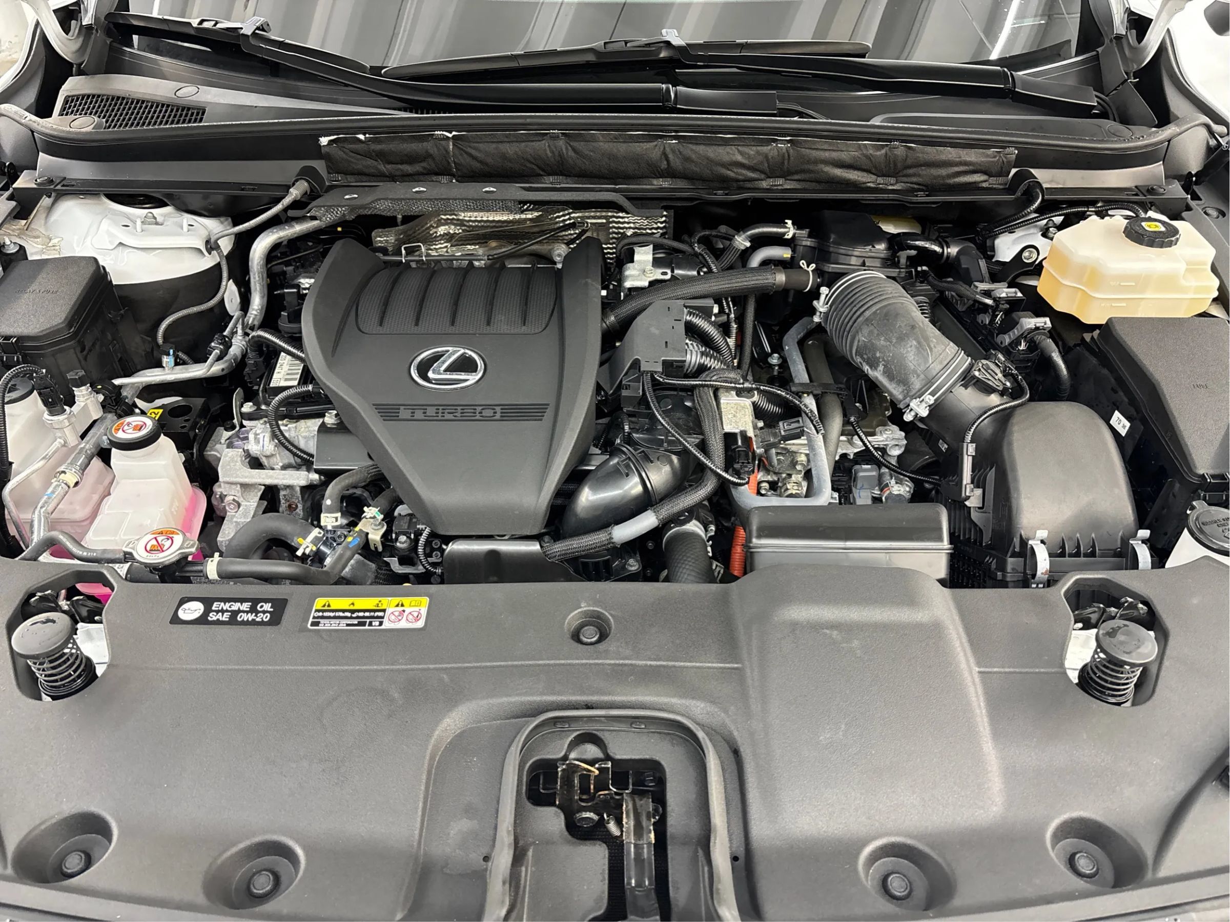 Used 2023 Lexus RX 500h F Sport w/ Accessory Package (Z1) AWD/4WD image 29
