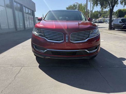 Used 2018 Lincoln MKX Reserve image 3