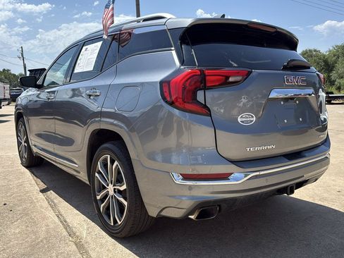 Used 2020 GMC Terrain Denali w/ Denali Premium Package AWD/4WD image 8