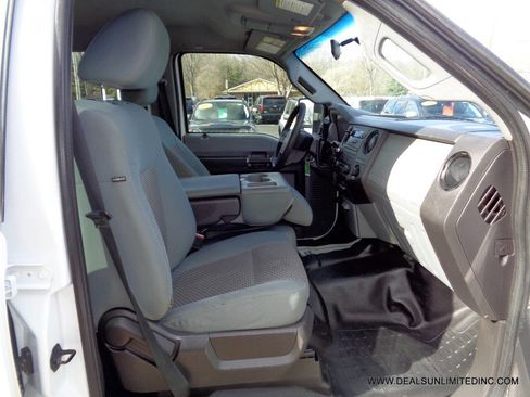 Used 2012 Ford F250 XL w/ PWR Equipment Group image 18