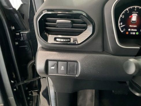 Used 2025 Honda Pilot Touring image 9