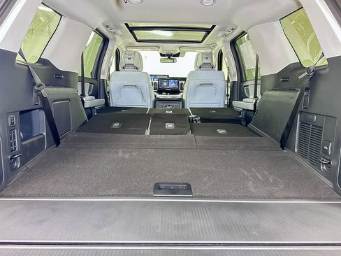 New 2026 Ford Expedition Platinum image 19