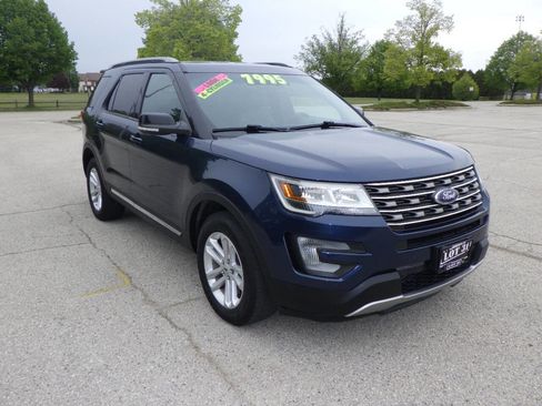 Used 2016 Ford Explorer XLT w/ Equipment Group 202A FWD image 5