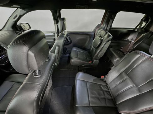 Used 2020 Dodge Grand Caravan GT image 21