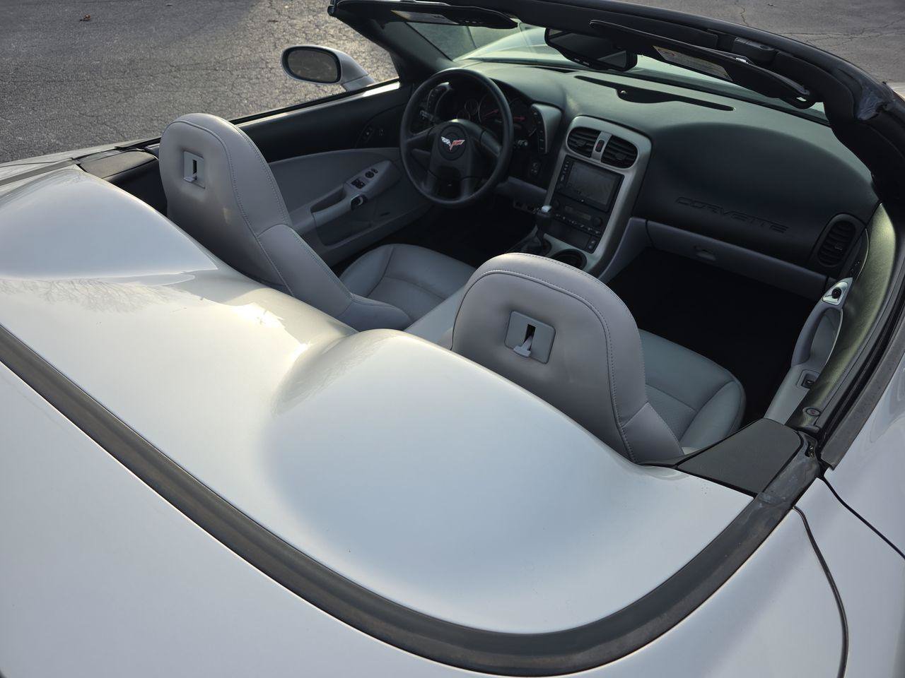 Used 2005 Chevrolet Corvette Convertible w/ Preferred Equipment Group RWD image 7