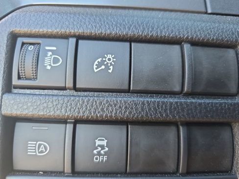 Used 2025 Toyota Tacoma SR5 image 23