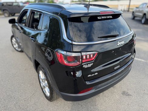 Used 2024 Jeep Compass Latitude AWD/4WD image 19