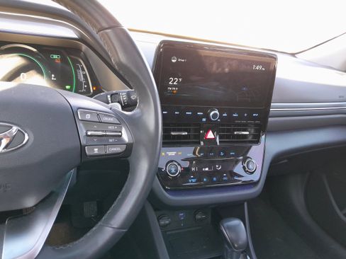Used 2022 Hyundai Ioniq Limited image 17