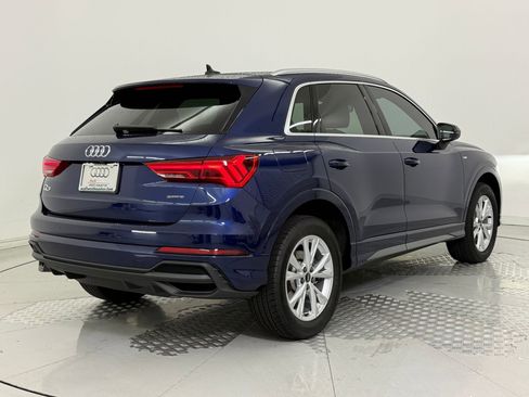 Used 2025 Audi Q3 2.0T Premium w/ Convenience Package image 9