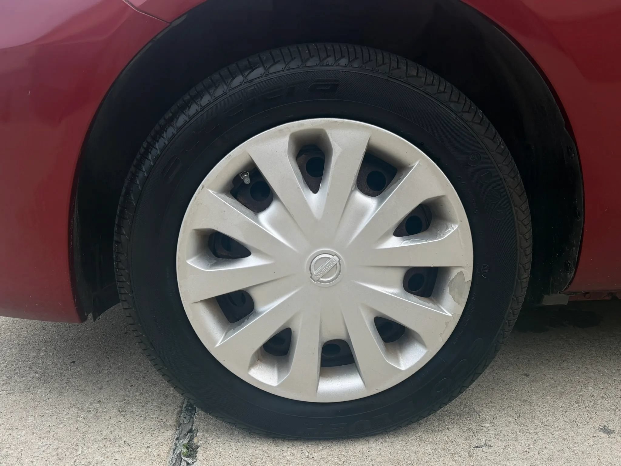 Used 2016 Nissan Versa SV FWD image 33