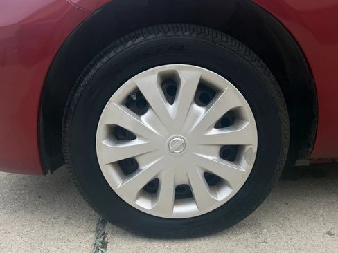 Used 2016 Nissan Versa SV FWD image 33